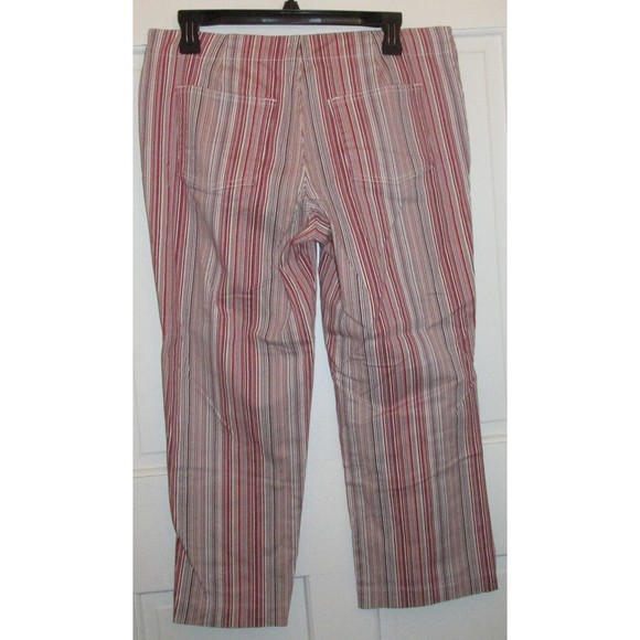 Xhilaration Juniors Multicolor Striped Mid-Rise Stretch Capri Pants Size 13 - Picture 4 of 7